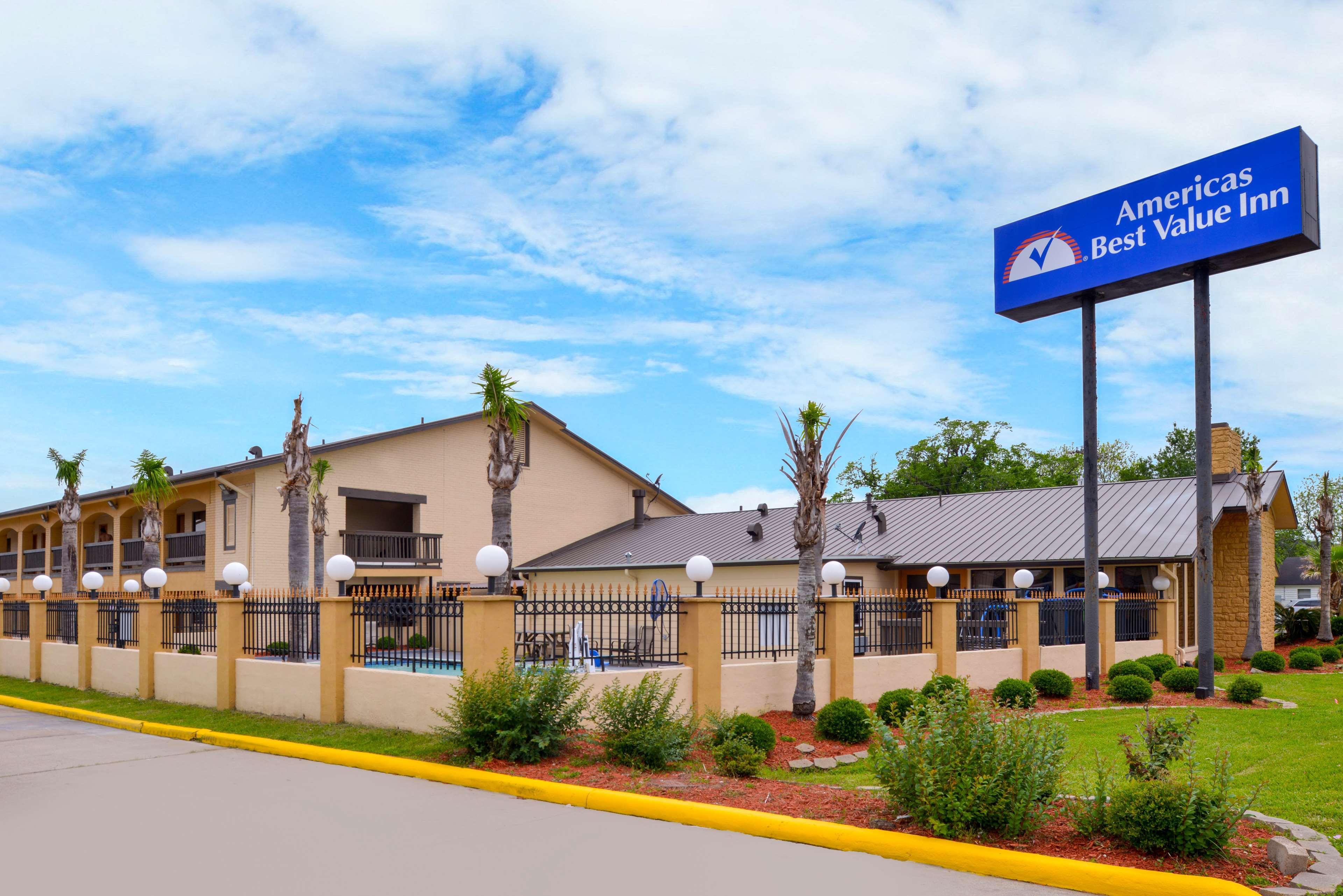 Americas Best Value Inn West Columbia Exteriör bild