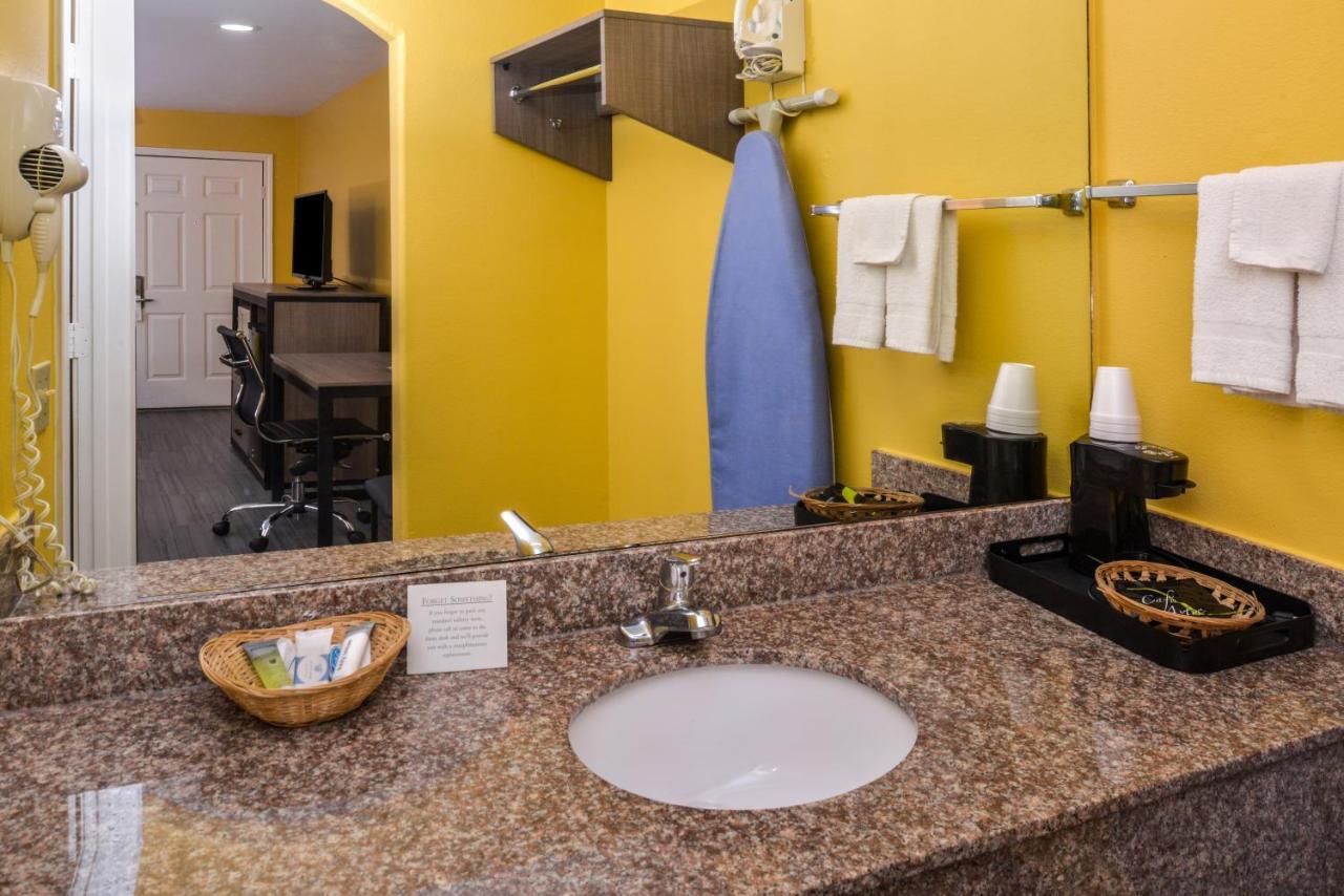 Americas Best Value Inn West Columbia Exteriör bild